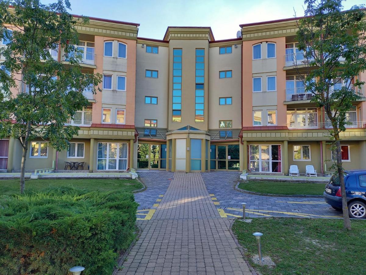 Karos Gold 813 Wellness Apartman Залакарош Екстер'єр фото